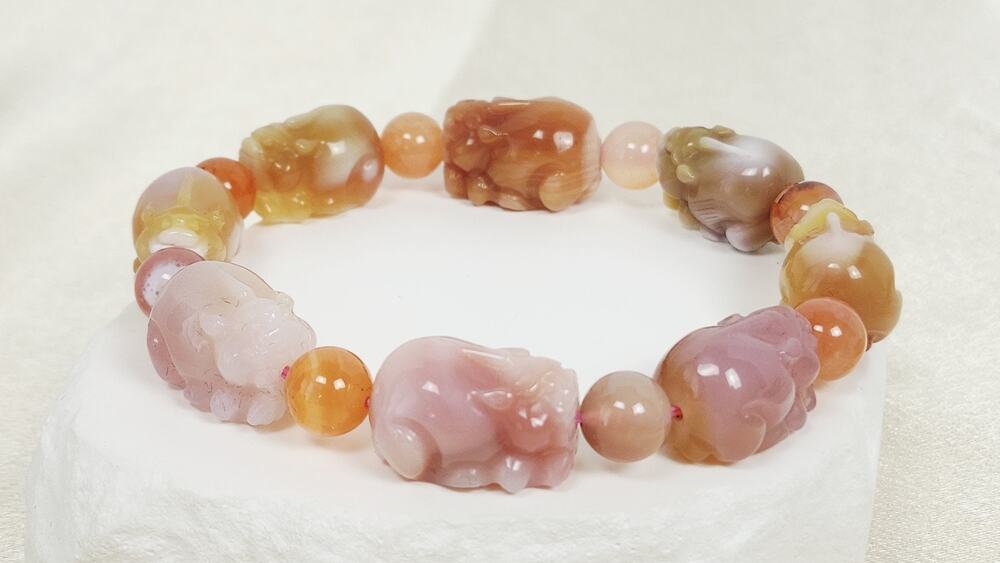 Natural Agate Pixiu Bracelet Multicolored Carved Crystal Wealth Protection 8"